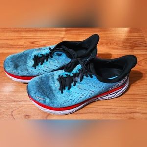 Hoka Clifton 8